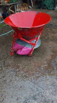 Prodám rozmetadlo - 5