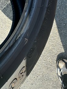Pirelli 305/30/20 - 5