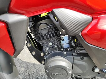 Honda CB 125F - 5