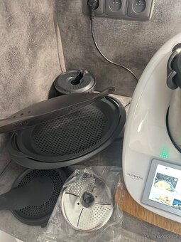 PRODÁM THERMOMIX TM6 + 2 NÁDOBY, PŘÍSLUŠENSTVÍ - 5
