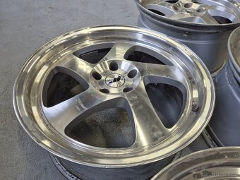 Disky 5x114.3 R19 Japan Racing JR15 - 5