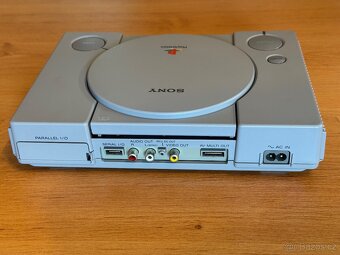 PlayStation 1 SCPH-1002 - 5