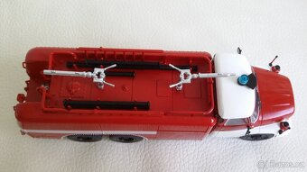 Tatra 148 CAS 32 De Agostini 1/43 - 5