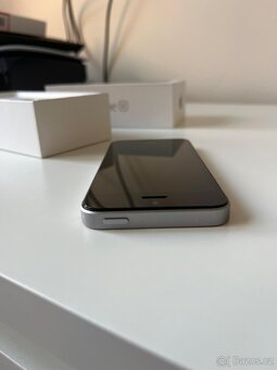 iPhone SE - 5