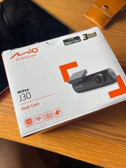 Prodám novou autokameru Mio MiVue J30 - 5