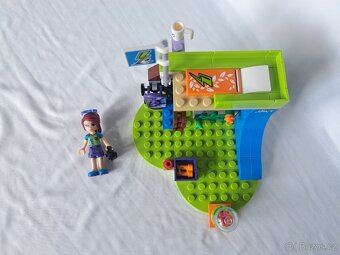 LEGO Friends 41327 Mia a její ložnice - 5
