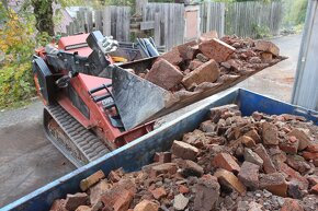 Práce s mininakladačem Ditch Witch SK 1750 - Mníšek pod Brdy - 5