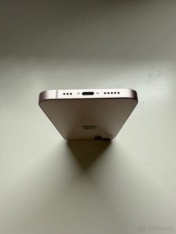 iPhone 13 růžový 128GB, zachovalý - 5