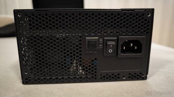 Rezervace - ASUS ROG-STRIX-750G - 5