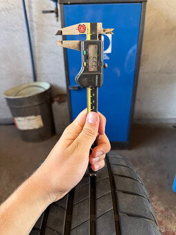 Originální Alu kola Škoda Karoq CRATER R19, 5x112 - 5