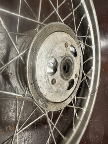 Predám kolo s plášťom, stred kola s ráfkem JAWA pionier 555 - 5
