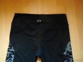 dámské Under Armour sport. černošedé legíny 3/4 délka elast. - 5