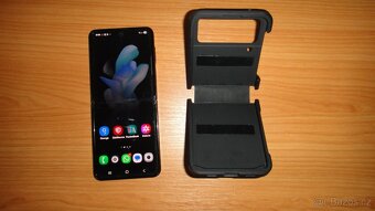 Samsung Galaxy Flip 4 - 5