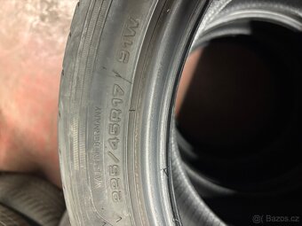 Prodám sadu Letních pneu zn. Goodyear 225/45/17 - 5