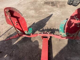 Prodám na pluh Kverneland přídavnou radlici - 5