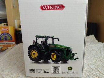 Wiking model zemědělského stroje John Deere 8R - 5