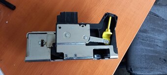 Zámek 5 dveří Ford Tranzit connect - 5