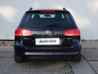 Volkswagen Passat 1.6 TDi , 77 kW nafta, 2011 - 5