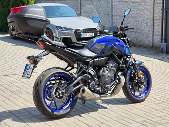 Yamaha MT-07, původ ČR, záruka do 9/2026,doplňky za 25.000Kč - 5
