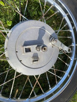 ORIGINÁL NEPOUŽITÉ PŘEDNÍ KOLO 16 NA MOTOCYKL JAWA ČZ - 5