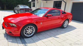 FORD MUSTANG 3.7 PREMIUM 2013 - 5