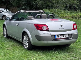 Renault Mégane CC 2.0 16V - 5