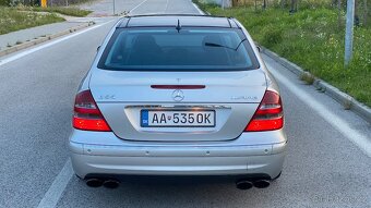 Mercedes-Benz E 55 AMG - 5