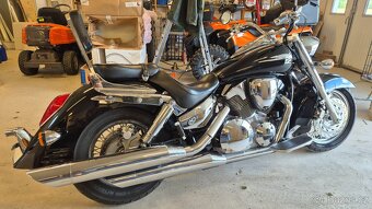 17000 km honda vtx 1300 motorka je krásna ako nová - 5