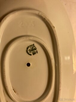 Dva stejné omáčkovníky - 5