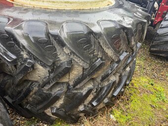 Dvojitá kola pro traktor New Holland T8, kompletní s upínací - 5
