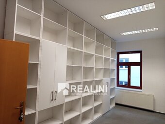 Pronájem kanceláře o výměře 18,15 m² v centru Karviná - Fryš - 5