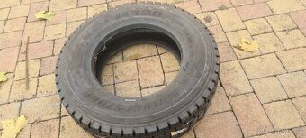 Prodám pneu bridgestone 17.5 m+s 225/75 - 5
