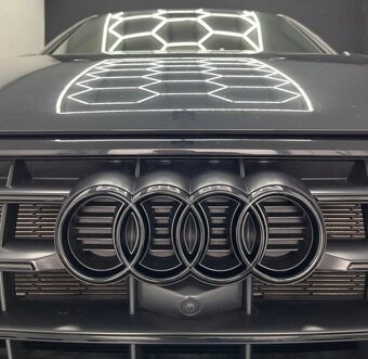 AUDI - Čierne lesklé znaky - 5