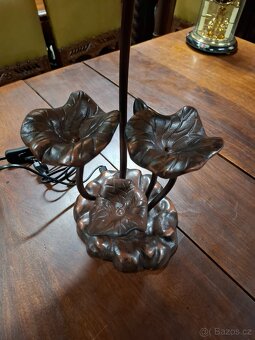 Vitrážová stolní lampa Tifany - 5