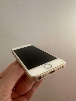 iPhone SE 1.generace - 5