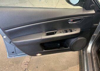 ► MAZDA 6 2.0i 114KW EXCLUSIVE 90TH SPORT - NAVI - 17" - 5