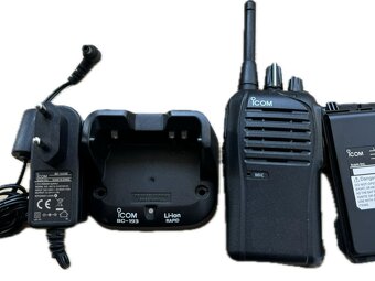 ICOM PMR446 – Kompaktní a spolehlivá, ve skvělém stavu - 5