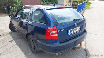 Škoda Octavia Combi II 2.0 TDI – bohatá výbava, nepojízdné - 5