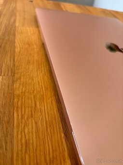 Apple Macbook Air M1 8GB RAM 256 GB použitý - 5