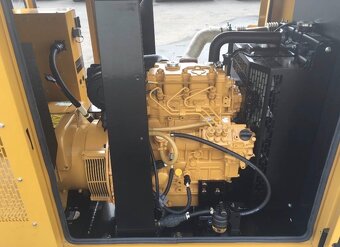 Dieselový generátor Caterpillar DE13.5E3 – 13,5 kVA – TOP ST - 5