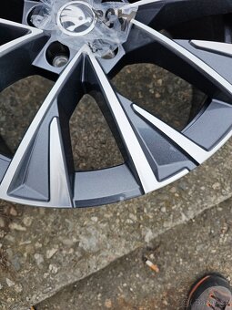 1ks Alu kolo ŠKODA DOFIDA 18" - 5