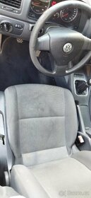 Golf V 1,6 75Kw variant - 5