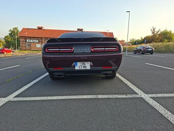 Dodge Challenger 5.7 V8 2021 - 5