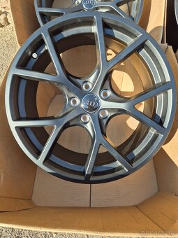 5x112 r19 Audi RS3 Y Black-Dvourozmer - 5