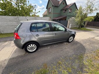 VOLKSWAGEN GOLF V - 5