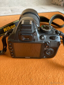 Nikon D3100 s objektivem AF-S NIKKOR 18-105mm VR - 5