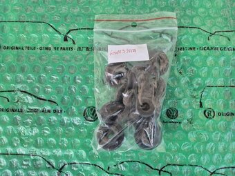 průchodka vzpěry kapoty Škoda Felicia 6U0823395A - 5