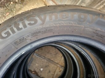 215 55 17" XL..Giti Synergy - 5