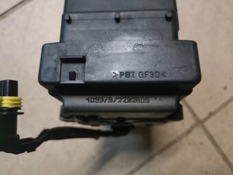 8E0 614 111 A, Jednotka ABS, VW Passat B5.5 1.9 tdi 2004 - 5