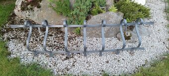 Kované držáky na truhlíky na okna - 5